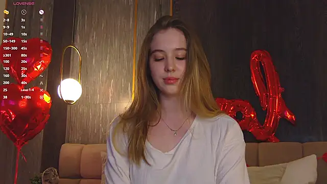 LoraineLuff online show from February 2025 06:04:02 PM