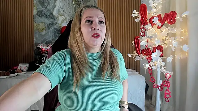 Danna topless online show from March 2026 12:10:01 PM