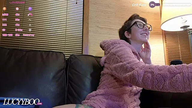 lovelylucyy online show from January 2026 12:38:01 AM