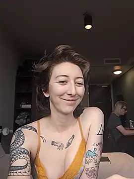 lovelylucyy online show from March 2026 03:16:02 PM