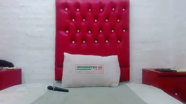 Snapshot of KARLASKYYxx chatting on February 2026 04:52:02 PM KARLASKYYxx online show from February 2026 04:52:02 PM