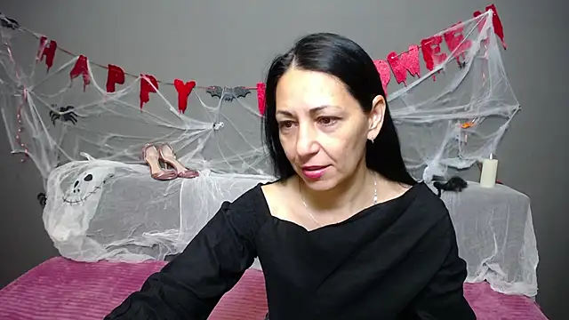 Snapshot of LiluGrants chatting on October 2025 07:09:02 PM LiluGrants online show from October 2025 07:09:02 PM