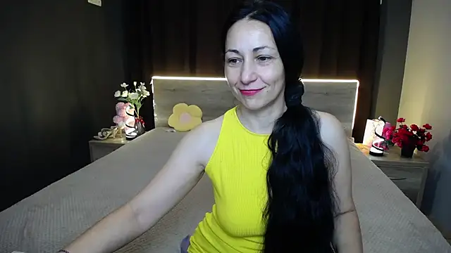 Snapshot of LiluGrants chatting on November 2025 07:07:02 PM LiluGrants online show from November 2025 07:07:02 PM