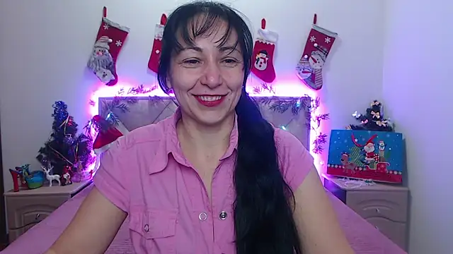 Snapshot of LiluGrants chatting on December 2025 07:07:02 PM LiluGrants online show from December 2025 07:07:02 PM