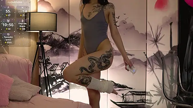 Snapshot of Lin_kun chatting on March 2025 01:53:02 PM Lin kun online show from March 2025 01:53:02 PM