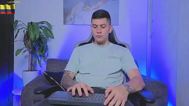 Yeiko Romero  online show from April 2026 09:25:02 AM