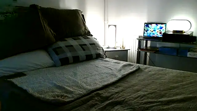 ImYourXtoy online show from April 2026 06:02:02 PM