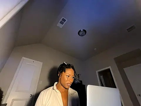 wynterheat online show from December 2025 06:20:02 AM