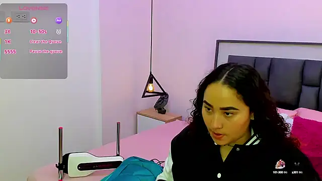 Ayla martinez online show from September 2025 02:37:02 AM