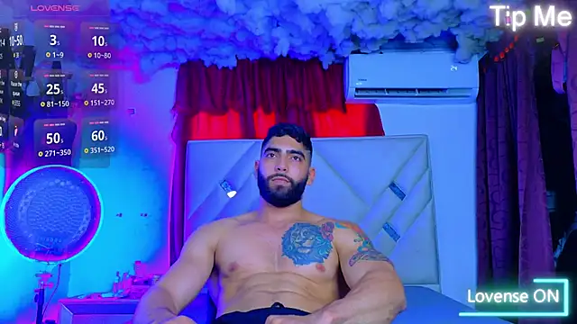 Snapshot of Rich_boy01 chatting on May 2026 04:01:01 PM Rich boy01 online show from May 2026 04:01:01 PM