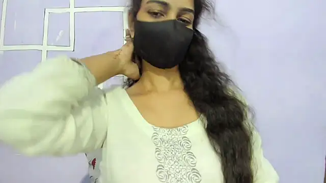 aarjulove online show from September 2025 12:37:01 PM