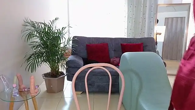 camil milfdream online show from February 2025 01:44:01 PM