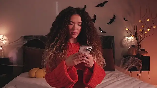 Denise Garciia online show from October 2025 01:13:01 PM