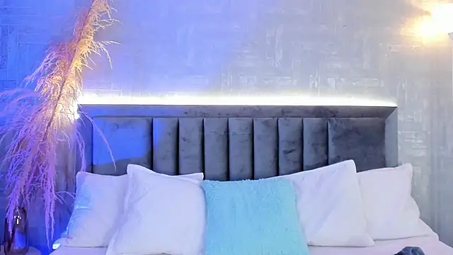 GaiaBaker online show from November 2025 04:18:01 PM