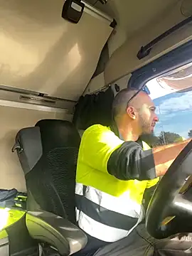 donnuozfutura online show from December 2024 01:08:02 PM