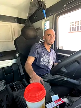 donnuozfutura online show from October 2025 10:56:02 AM