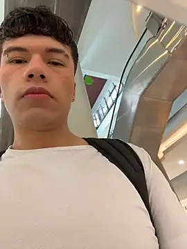 Logan smith1 online show from November 2025 07:26:01 PM