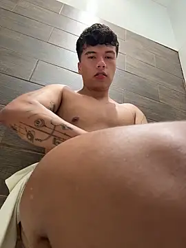 Logan smith1 online show from November 2025 08:07:02 PM