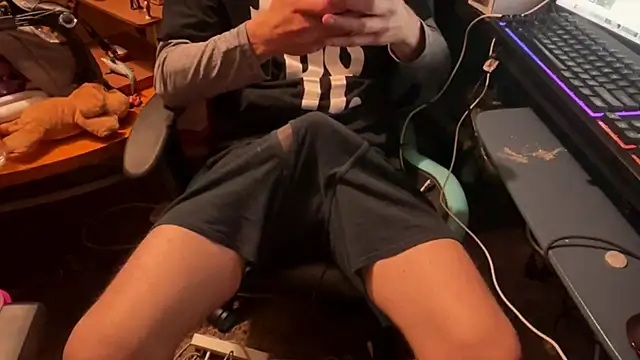 Snapshot of deadpi chatting on November 2025 03:46:01 PM deadpi online show from November 2025 03:46:01 PM