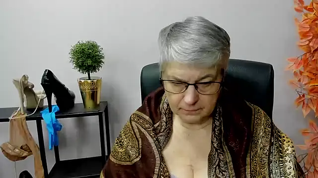 IrisDream online show from January 2025 07:12:02 AM