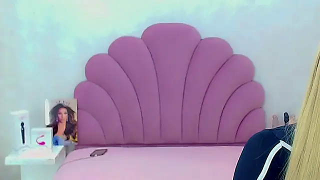 Snapshot of briana_sex32 chatting on February 2026 02:51:01 AM briana sex32 online show from February 2026 02:51:01 AM