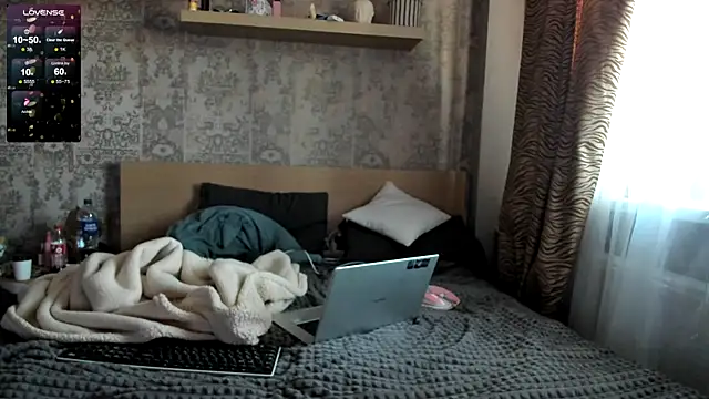 Snapshot of purebeautie13 chatting on December 2024 11:50:02 AM purebeautie13 online show from December 2024 11:50:02 AM