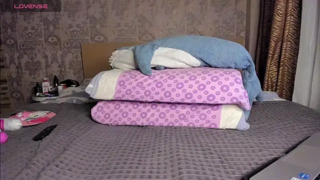 Snapshot of purebeautie13 chatting on January 2026 02:19:02 PM purebeautie13 online show from January 2026 02:19:02 PM