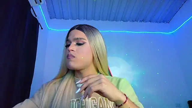 AllisonsweetZ online show from November 2025 08:19:02 PM