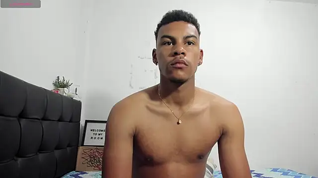 RoddyRich11 online show from March 2026 12:00:02 PM