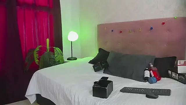 Snapshot of diabla_sexyboobs chatting on February 2025 08:02:02 PM diabla sexyboobs online show from February 2025 08:02:02 PM