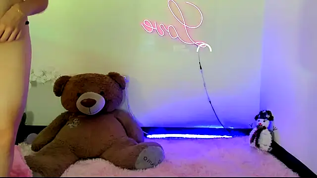 kendal scott1 online show from January 2025 12:27:01 AM