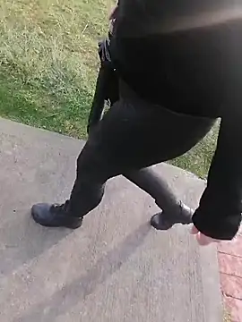 sophie banger online show from November 2025 09:47:01 PM