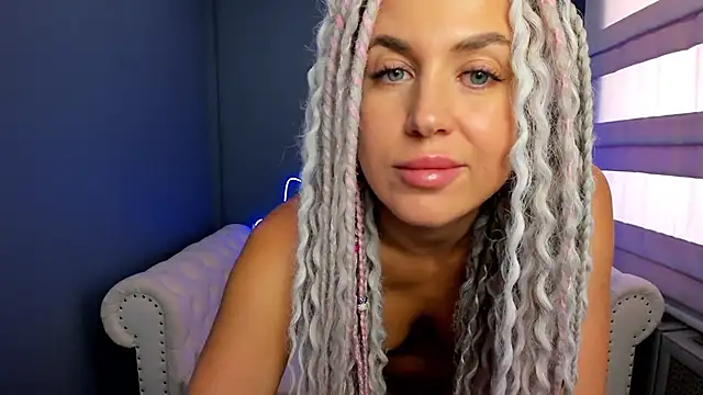 rock n roxy online show from March 2025 05:05:02 AM