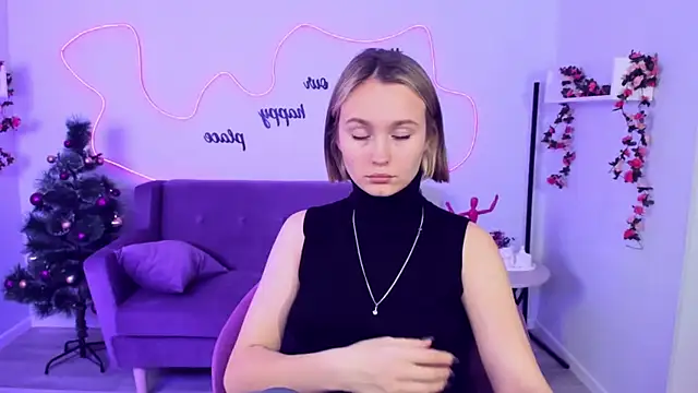 BritnieCute online show from December 2024 07:38:02 AM