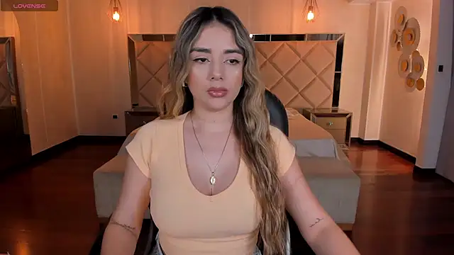 Snapshot of ChloePreston_ chatting on January 2025 10:39:02 AM ChloePreston  online show from January 2025 10:39:02 AM
