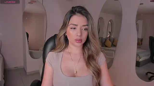 Snapshot of ChloePreston_ chatting on March 2025 10:35:02 AM ChloePreston  online show from March 2025 10:35:02 AM