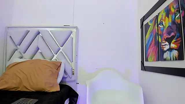 leslyylove online show from February 2025 03:15:02 AM