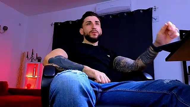 MightyAaron66 online show from February 2026 03:47:01 AM