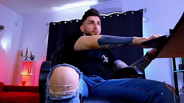 MightyAaron66 online show from April 2026 04:56:01 AM