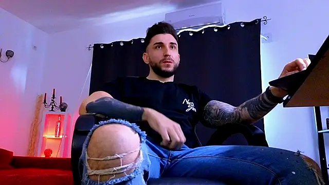 MightyAaron66 online show from April 2026 06:19:01 AM