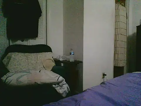 Emilylyn2501 online show from November 2025 02:26:01 AM