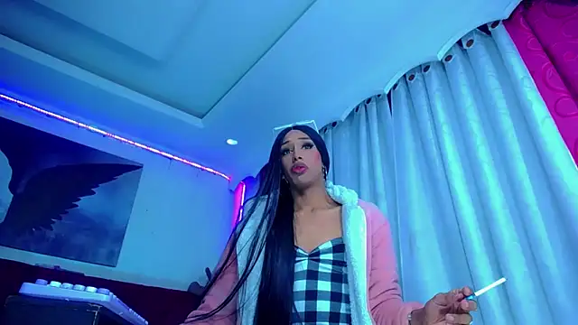 NahomiCamper online show from September 2025 11:48:02 PM