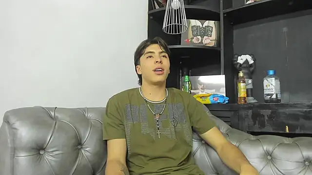 HeellBoy  online show from November 2025 01:17:02 AM