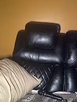 CrownedNyaries online show from January 2025 03:16:02 PM