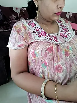 Snapshot of samitasharma chatting on April 2026 03:20:02 AM samitasharma online show from April 2026 03:20:02 AM