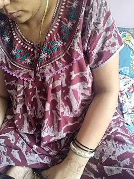 Snapshot of samitasharma chatting on May 2026 06:29:01 AM samitasharma online show from May 2026 06:29:01 AM