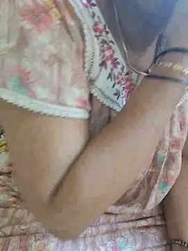 Snapshot of samitasharma chatting on June 2026 06:15:01 AM samitasharma online show from June 2026 06:15:01 AM