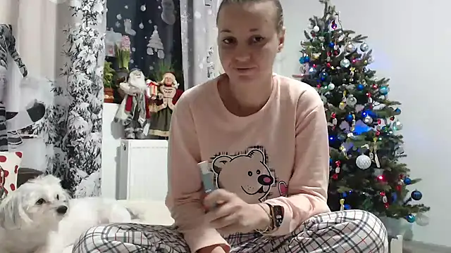 Snapshot of SweetMaddy888 chatting on December 2024 05:23:01 AM SweetMaddy888 online show from December 2024 05:23:01 AM