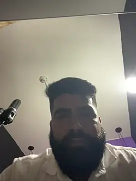 Lyon vach online show from February 2026 08:14:02 PM