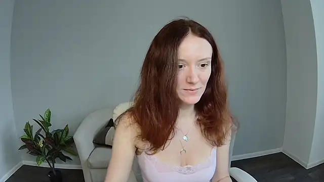 Snapshot of BarbaraStily chatting on July 2026 12:42:02 PM BarbaraStily online show from July 2026 12:42:02 PM